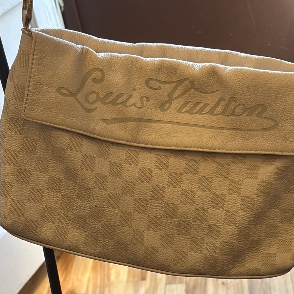 Louis Vuitton Tan Damier Shoulder Bag mirror 1:1